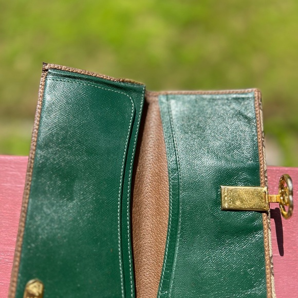 VINTAGE GUCCI CHECKBOOK HOLDER WALLET - Picture 6 of 7
